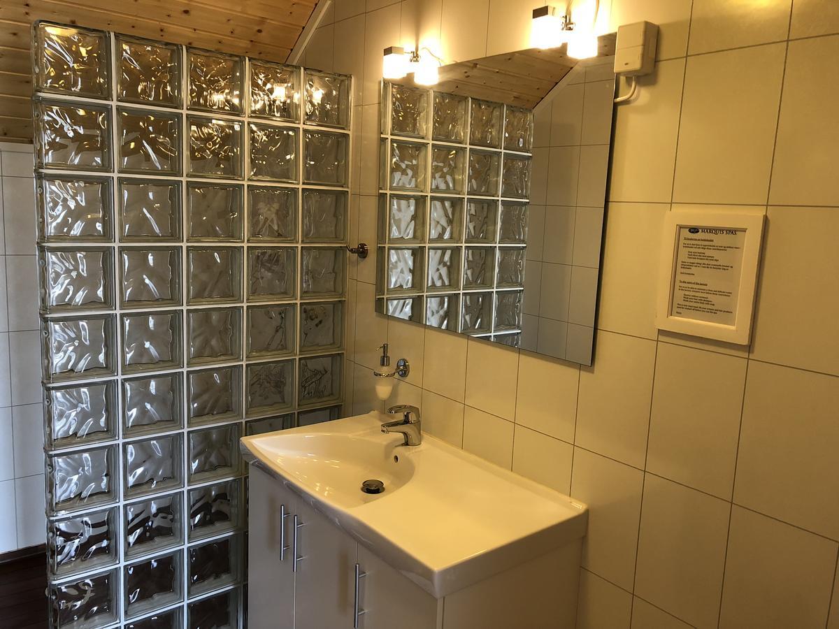 Apartment With Jacuzzi And Seaview Gjesvær Buitenkant foto