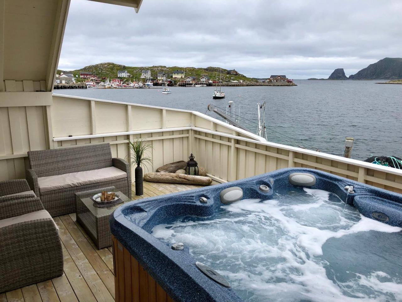 Apartment With Jacuzzi And Seaview Gjesvær Buitenkant foto